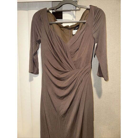 La Femme Cocoa Brown 3/4 Sleeve Ruched Jersey Column Gown Size 8 $365. 14 - Picture 4 of 12